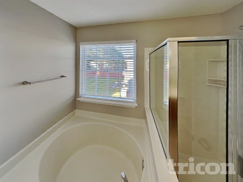 Building Photo - 24 Pilot Ridge Ct