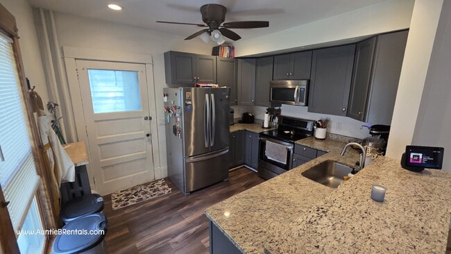 Building Photo - Spacious 4BR  in Saint Paul | 2 Full Baths - VIDEO TOUR