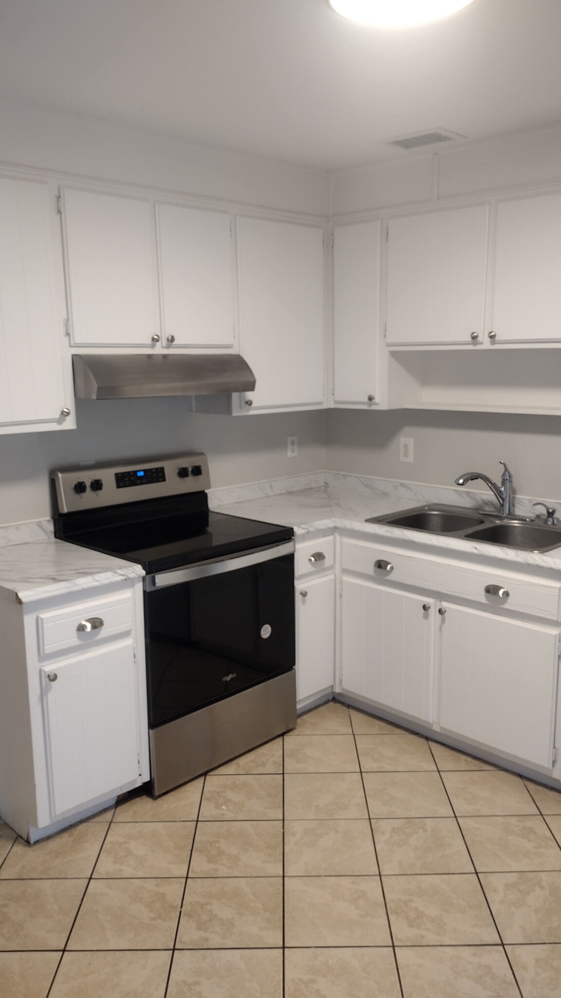 Building Photo - 2842 Villa Woods Cir