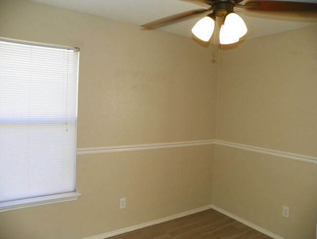 Building Photo - Welcome to this charming Centex home locat...