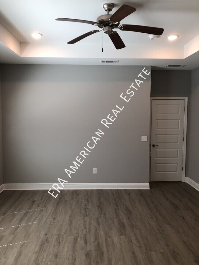 Building Photo - 999 Skylark Rd