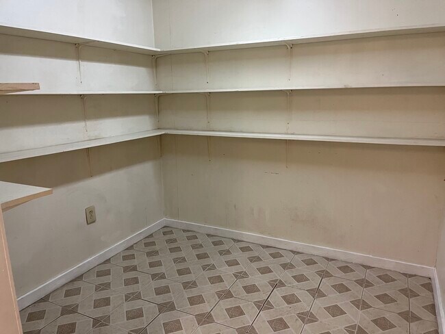 Building Photo - 238 McLemore Dr