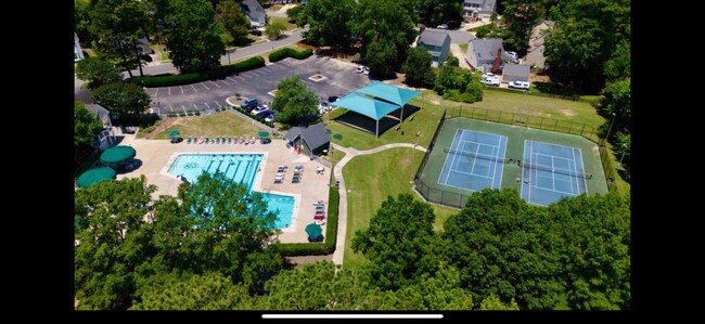 Building Photo - 4512 Emmit Dr