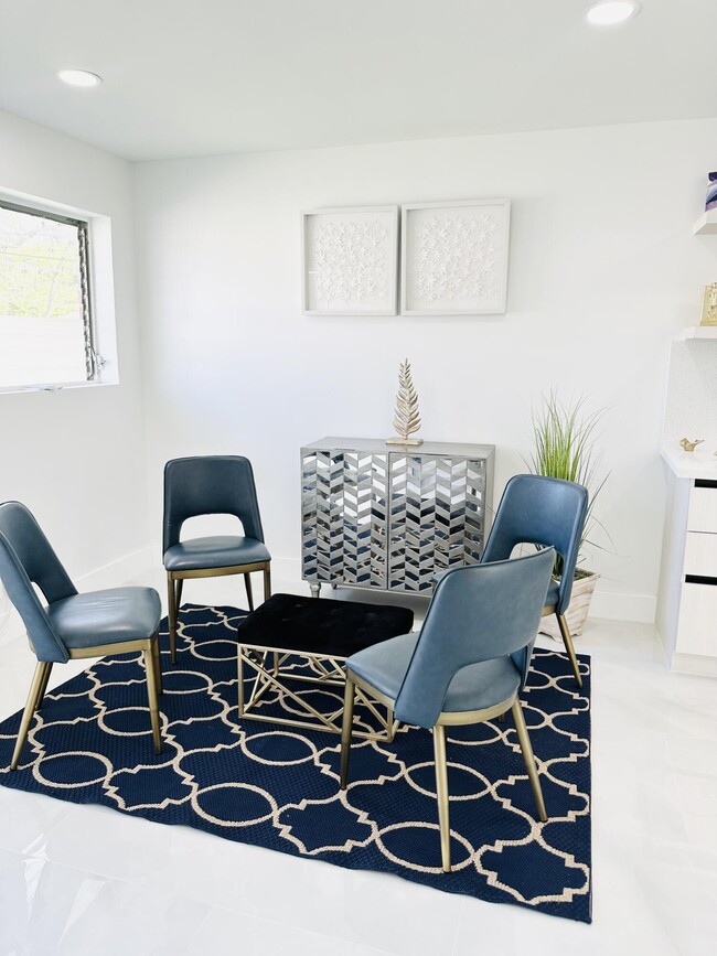 Building Photo - 2316 Freedom St