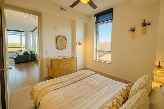 Building Photo - 1605 Anderson Rd