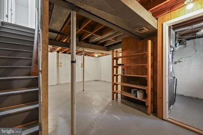 Building Photo - 2520 Linwood Ln