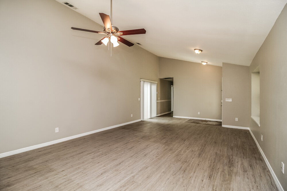 Building Photo - 520 Portland Cir