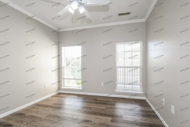 Building Photo - 29 Kassebaum Ln