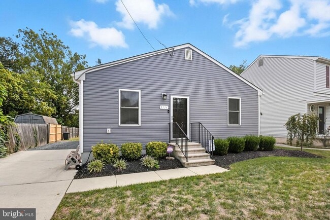 Primary Photo - 8334 Herbert Ave