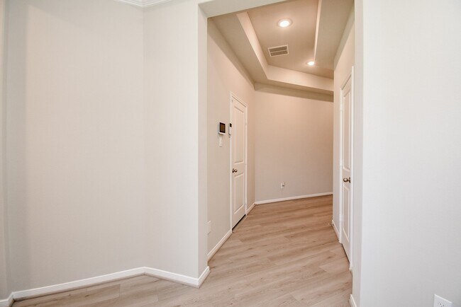 Building Photo - 17007 Shine Bright Ct