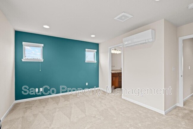 Building Photo - 7595 NW 170th Ave