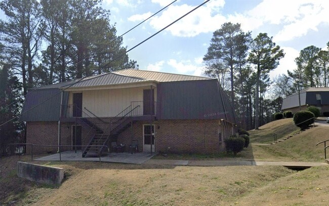 Building Photo - 2500 Deerman St