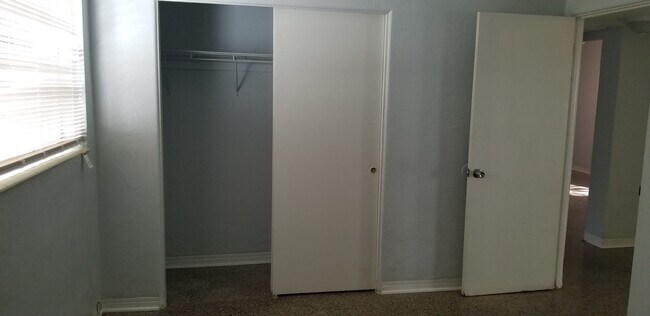 Building Photo - 2450 13th Ave S