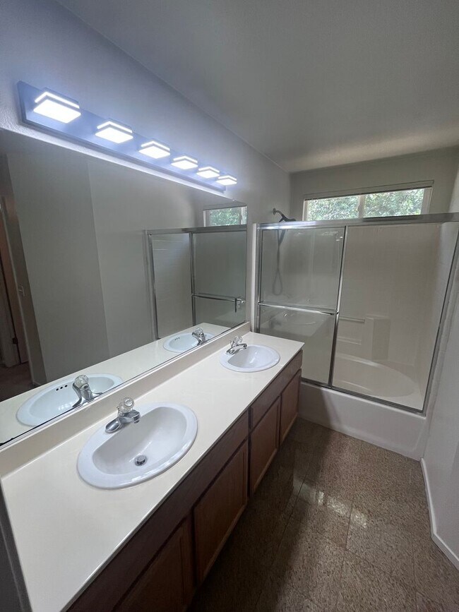 Building Photo - BEAUTIFUL HOME IN RANCHO CORDOVA!!