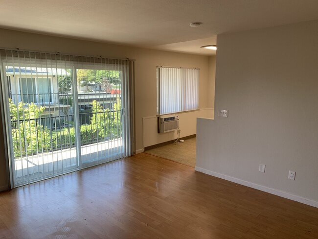 Building Photo - 2 bedroom Renovated unit. West San Jose- s...