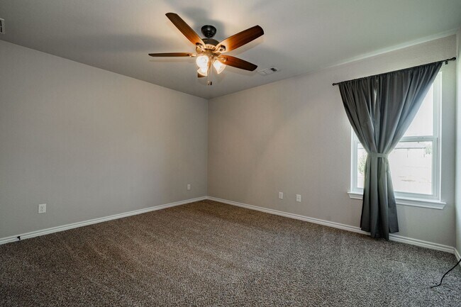 Building Photo - Your Royse City Retreat Awaits!