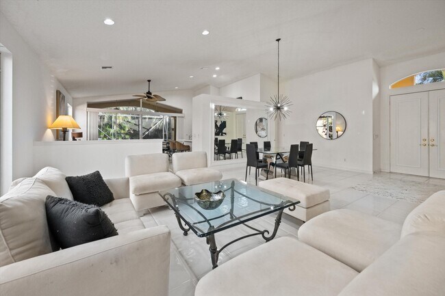 Building Photo - 4362 Kensington Park Way