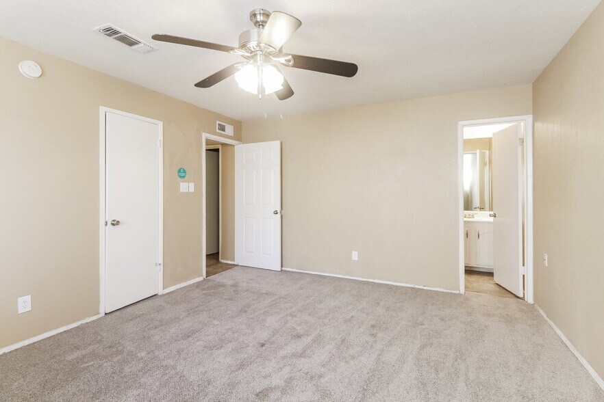Building Photo - 7522 Christie Ln