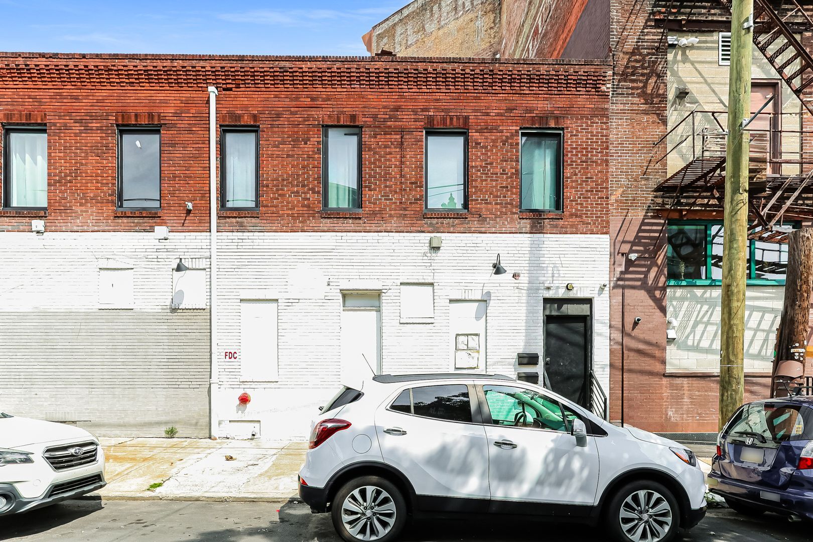 Building Photo - 2201 N Front St