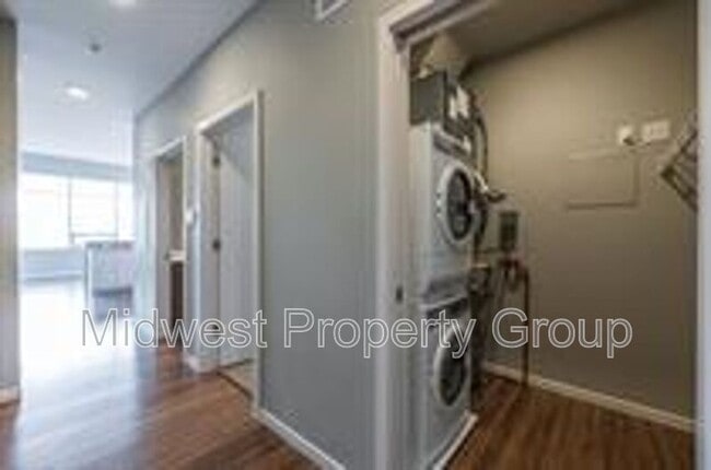 Building Photo - 4100 Lindell Blvd