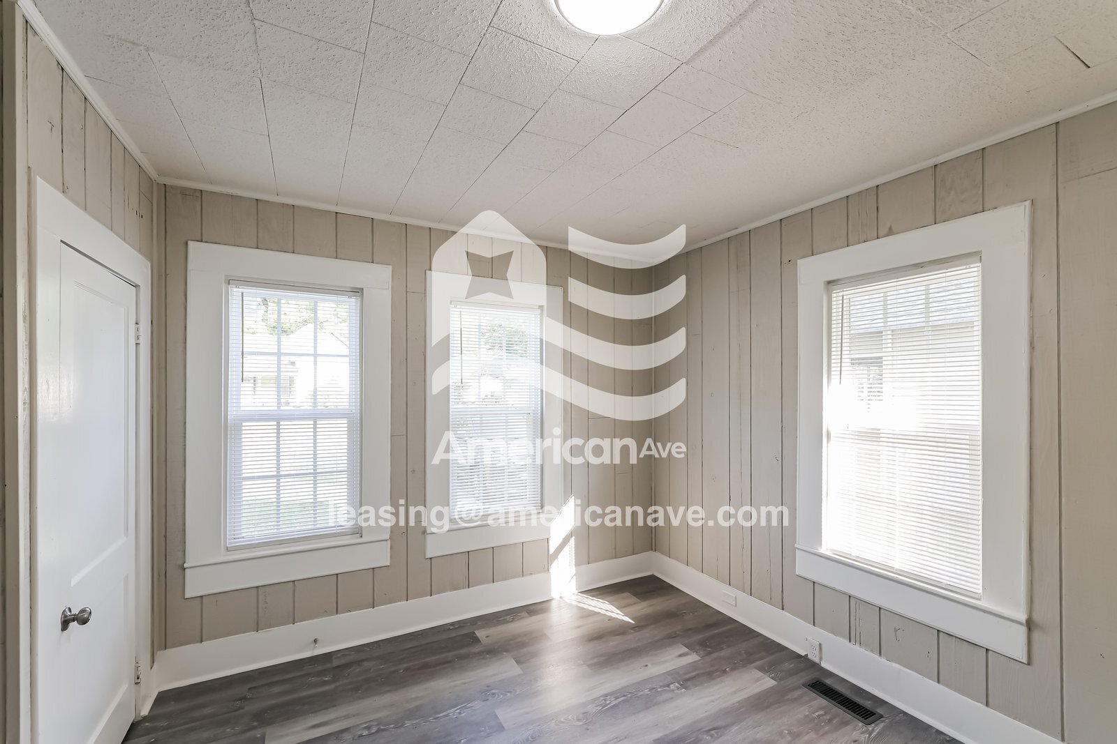 Building Photo - 7110 1st Ave S