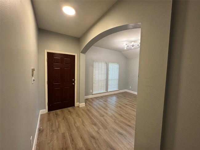 Building Photo - 1403 Waterside Village Drive