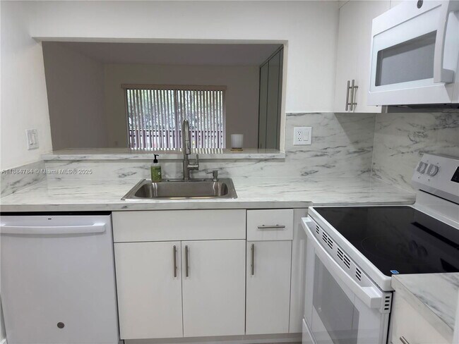 Building Photo - 11291 SW 88th St
