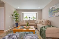 Building Photo - 5330 Hialeah Dr