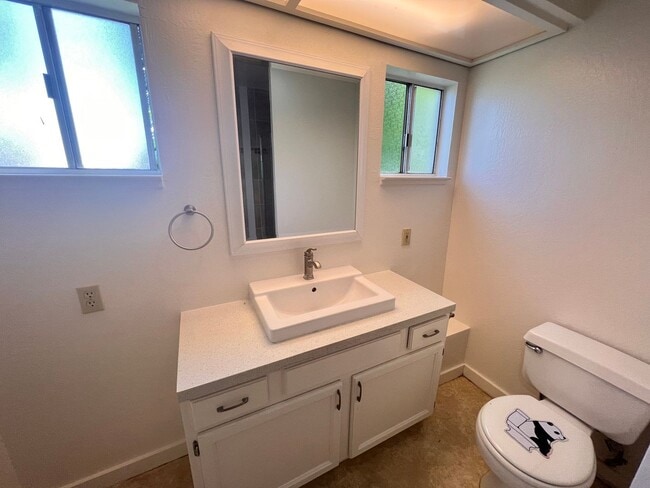 Building Photo - 154-156A Carlotta Cir