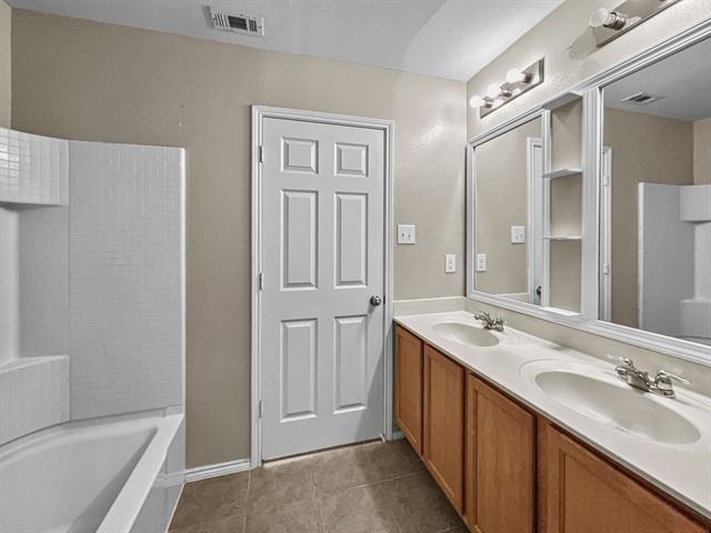 Building Photo - 5841 Mirror Ridge Dr