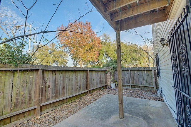 Building Photo - 8967 Imogene St