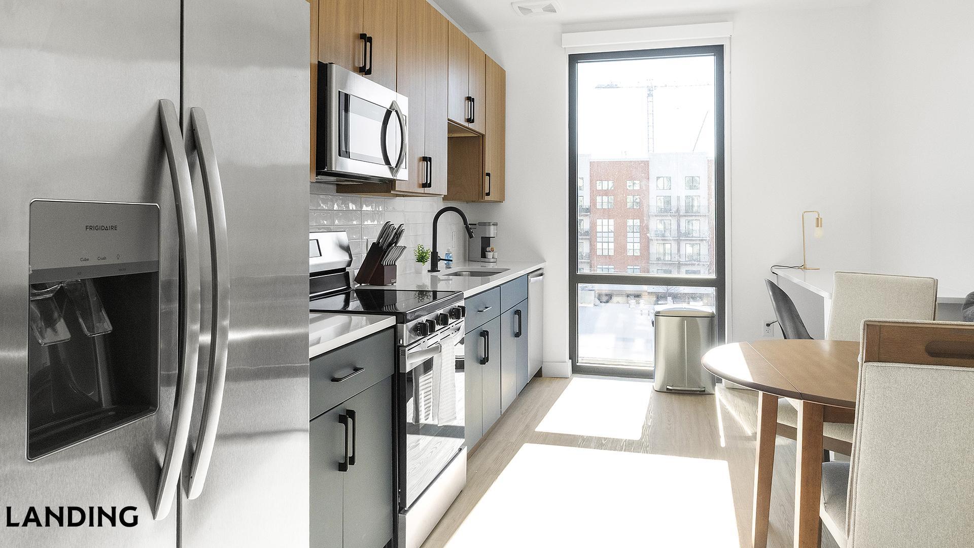 Building Photo - 1007 S Mint St