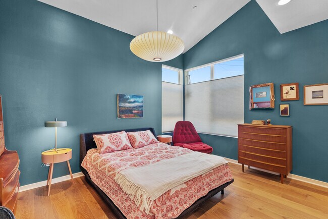 Master BR w/ vaulted ceiling, now painted white - 4831 Craner Ave