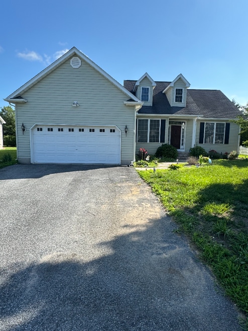 Building Photo - 79 Phillips Dr