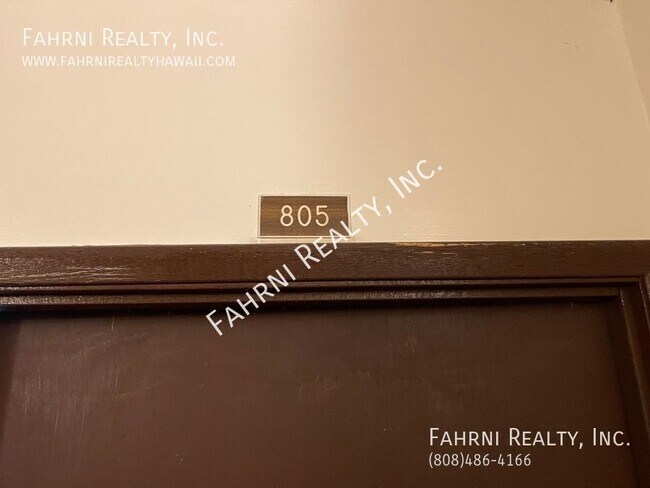 Building Photo - 2509 Ala Wai Blvd