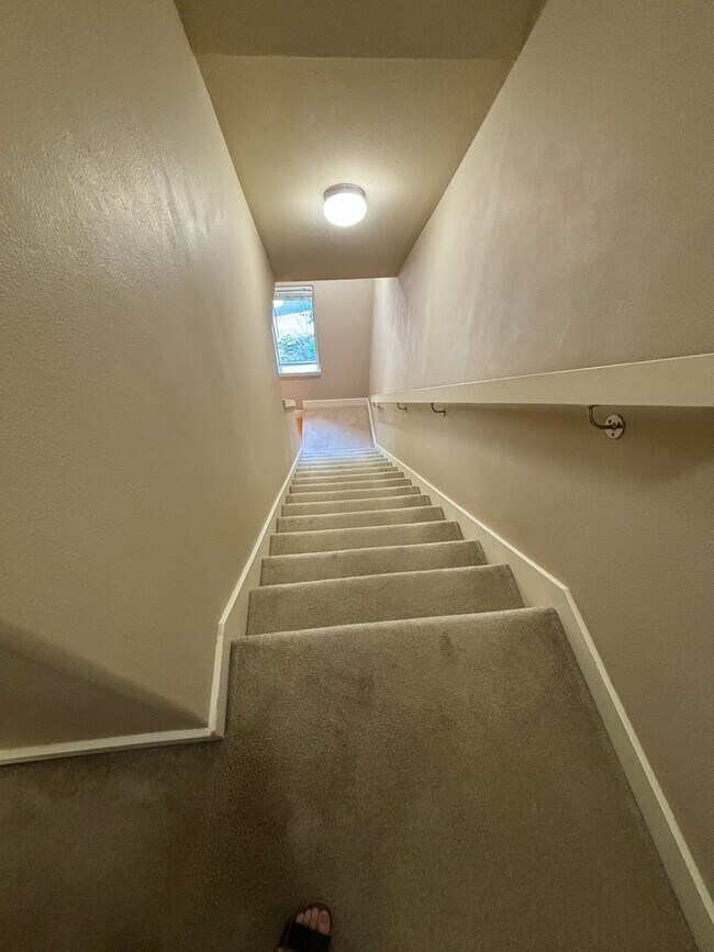 Building Photo - 5cart01