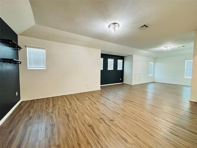 Building Photo - 21300 Bird Wing Dr