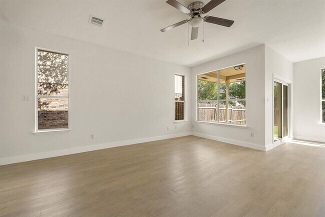 Building Photo - 3600 Texas Topaz Dr