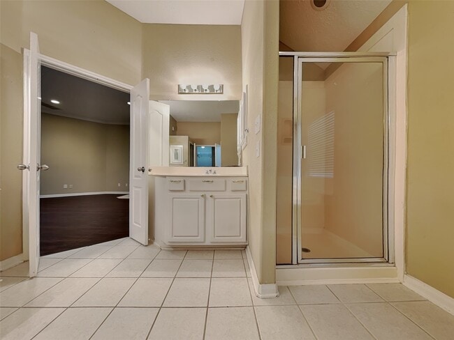 Building Photo - 17302 Lonesome Dove Trail