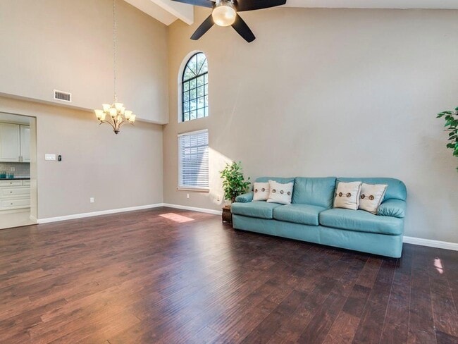 Building Photo - 12328 Thompkins Dr