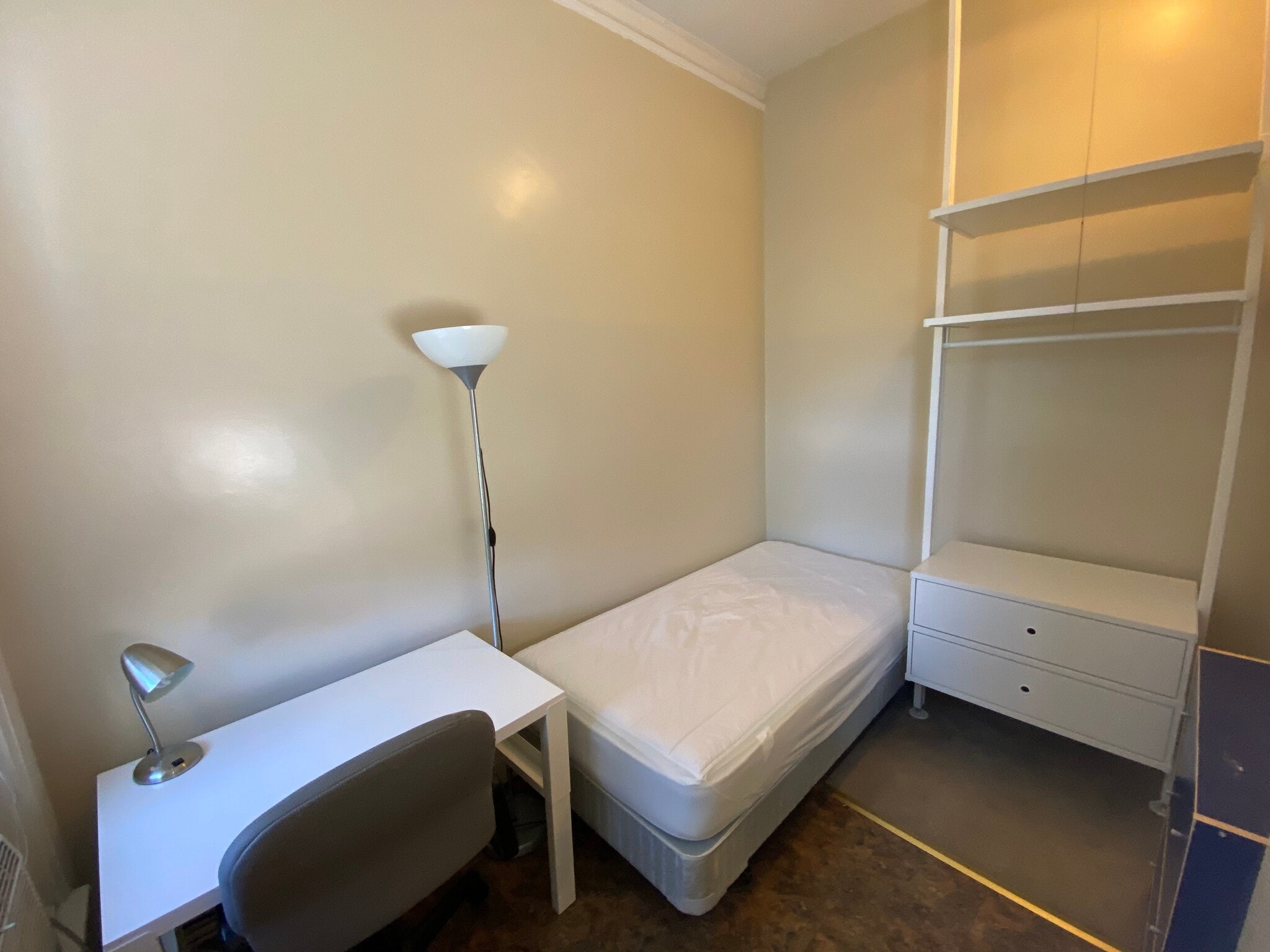 FL1 - Back Bedroom - 915 S Loomis St