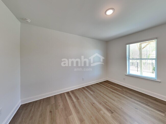 Building Photo - 1614 Soapstone Rd