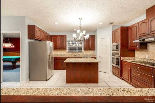 Building Photo - 1911 Tillman Ln