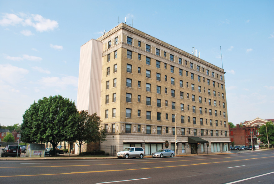 Northeast View - Fairgrounds Park Place Apartments