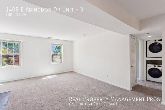 Building Photo - 1409 E Abingdon Dr
