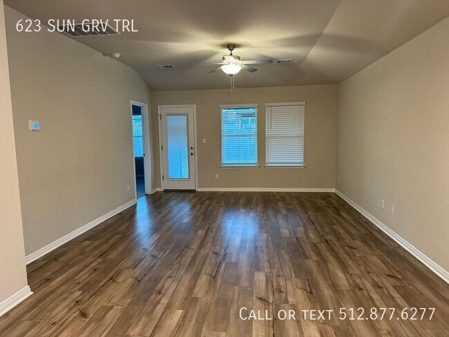 Building Photo - 623 Sun Grv Trl