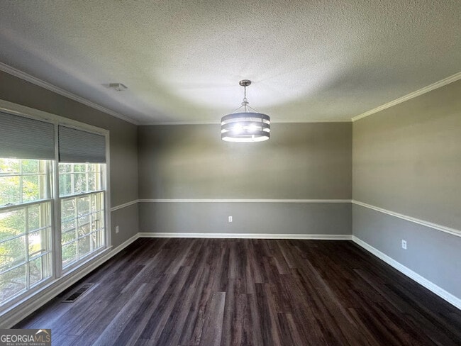 Building Photo - 427 Meadowlark Dr