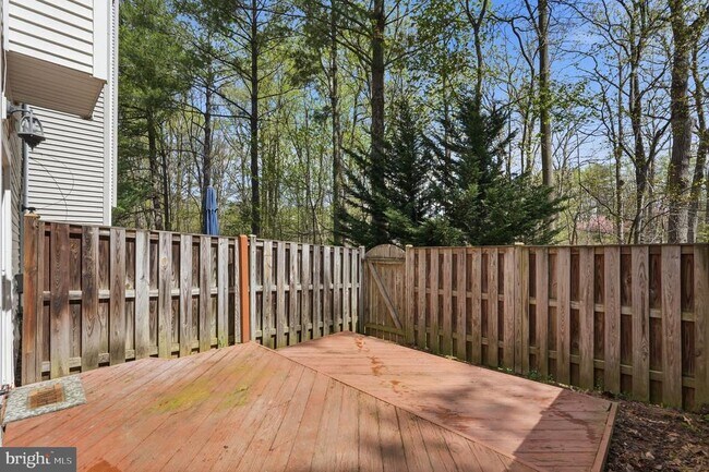 Building Photo - 6032 Old Landing Way