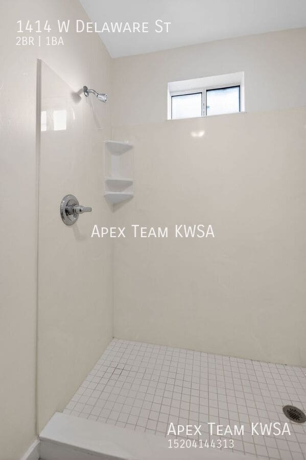 Building Photo - 1414 W Delaware St