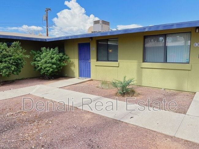 Building Photo - 350 N Silverbell Rd